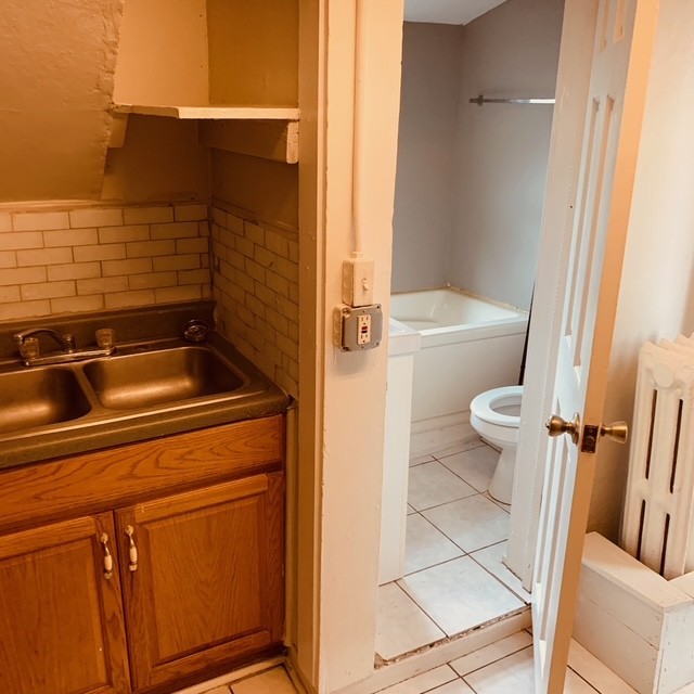 2900 enoch Avenue #3, Zion, IL 60099