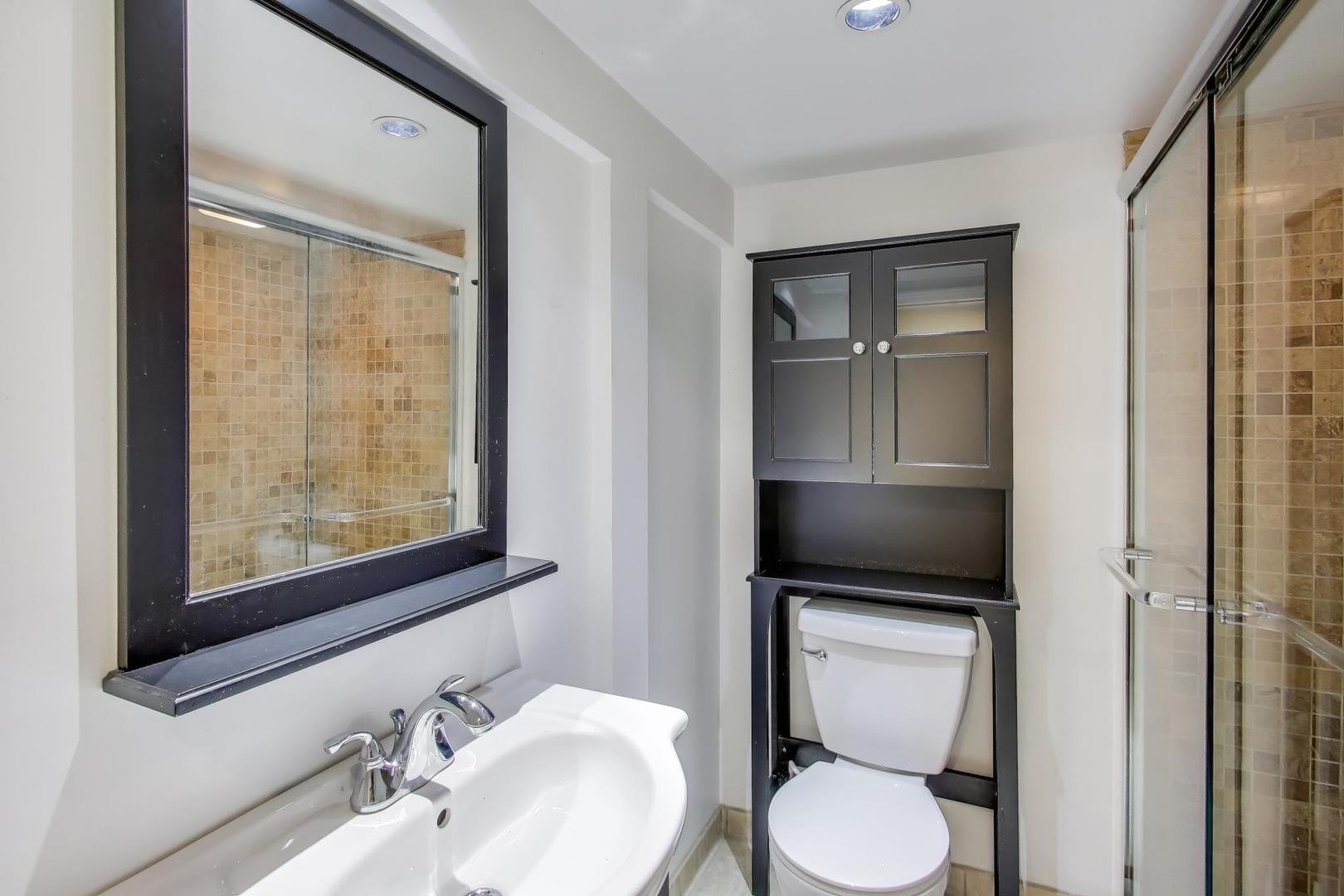 600 S Greenwood Avenue, Park Ridge, IL 60068