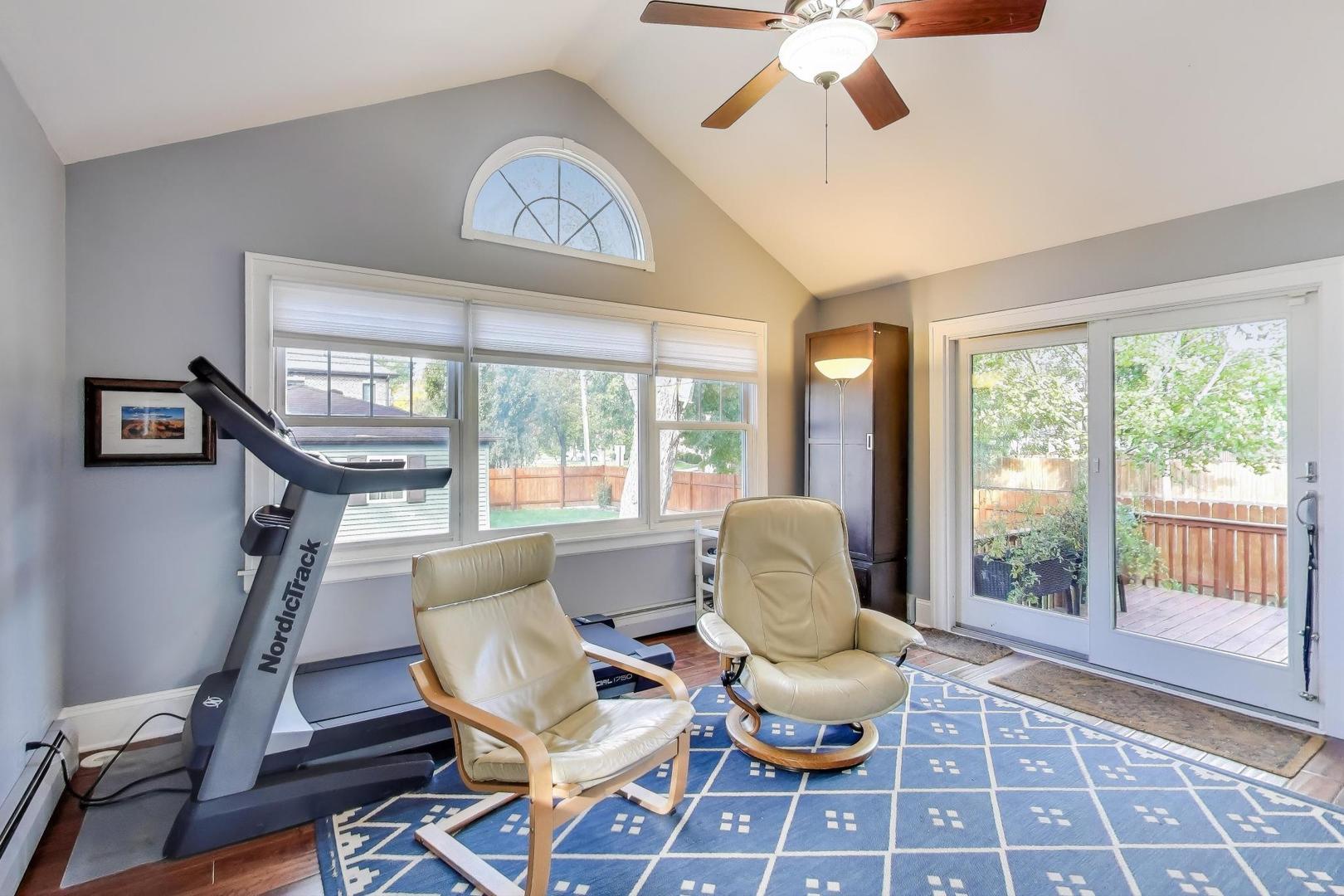 600 S Greenwood Avenue, Park Ridge, IL 60068