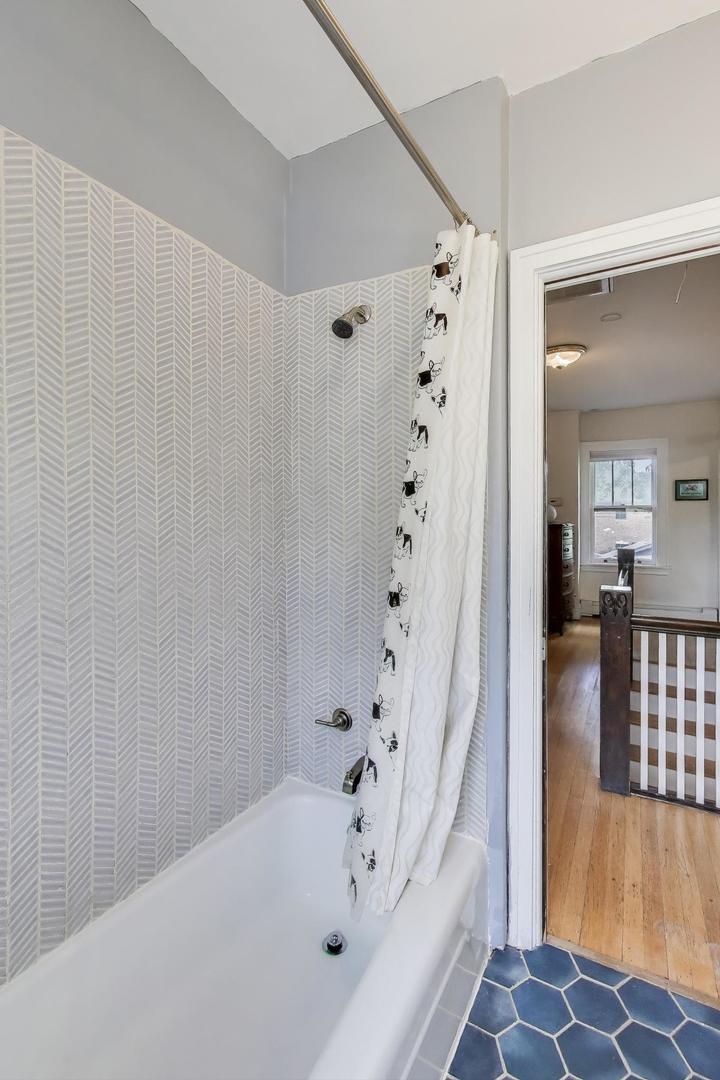 600 S Greenwood Avenue, Park Ridge, IL 60068