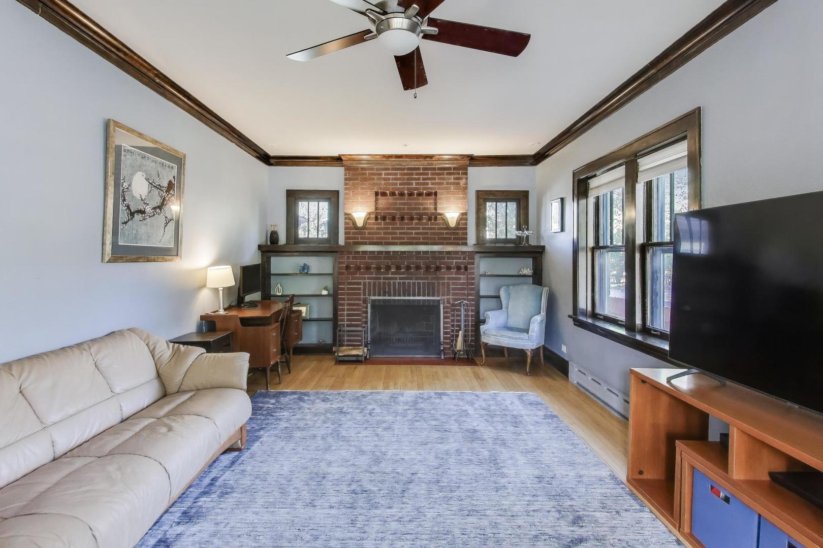 600 S Greenwood Avenue, Park Ridge, IL 60068