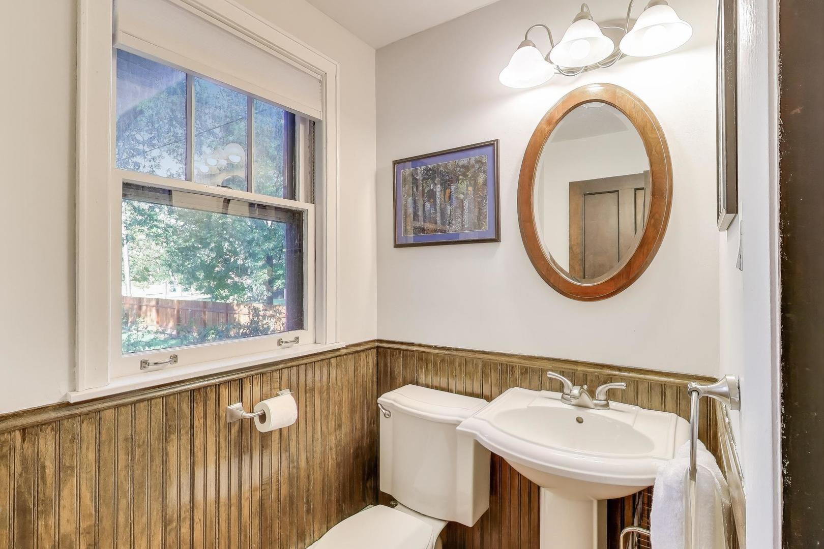 600 S Greenwood Avenue, Park Ridge, IL 60068