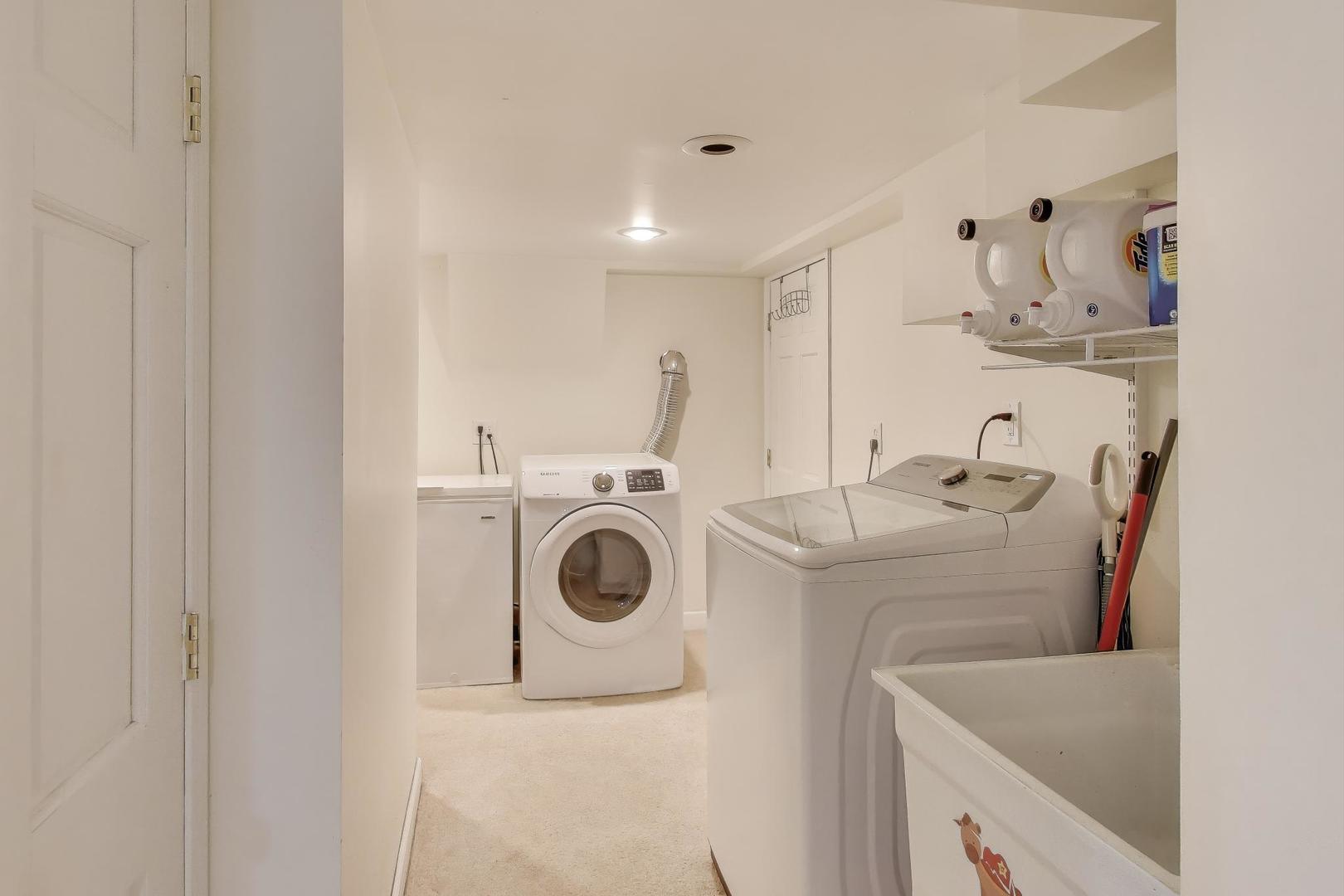 600 S Greenwood Avenue, Park Ridge, IL 60068