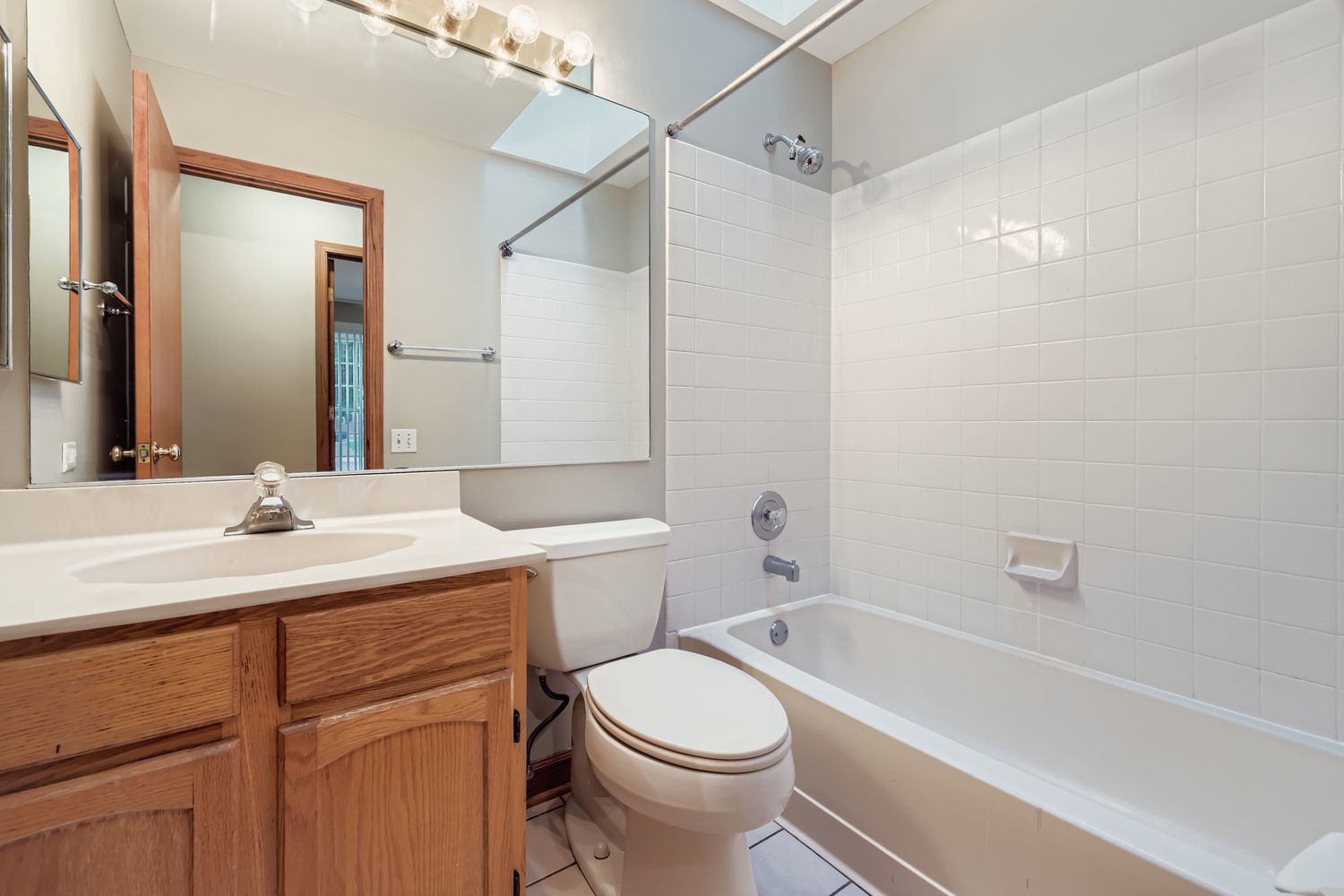 2160 Cumberland Parkway, Algonquin, IL 60102