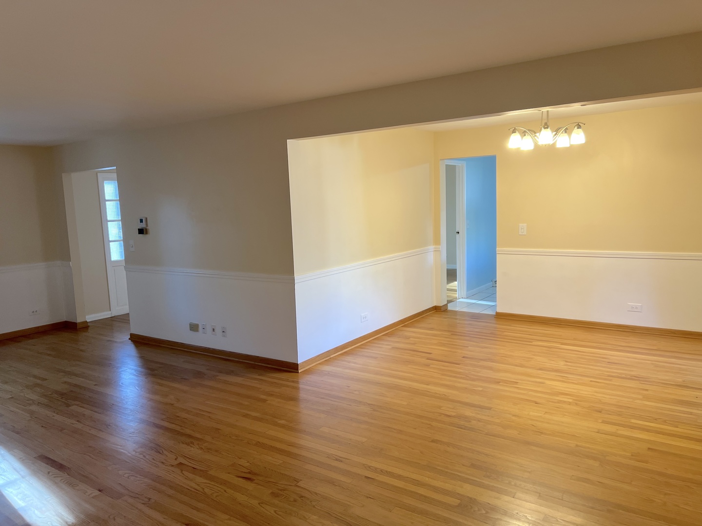 2720 KINCAID Drive, Woodridge, IL 60517