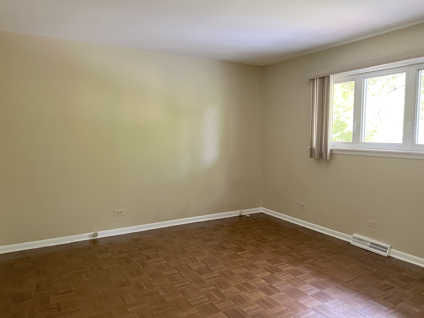 2720 KINCAID Drive, Woodridge, IL 60517