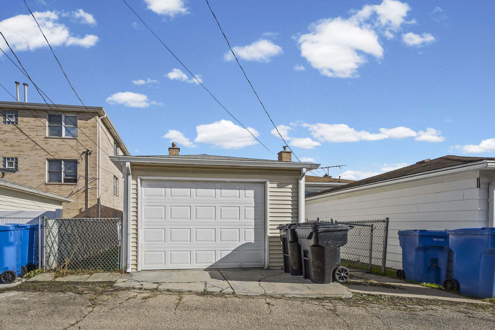 6084 N ELSTON Avenue, Chicago, IL 60646