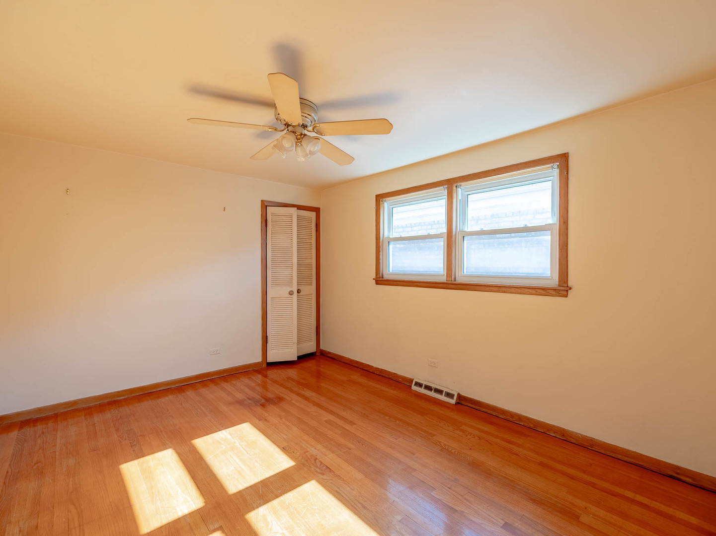 8534 S Kilpatrick Avenue, Chicago, IL 60652