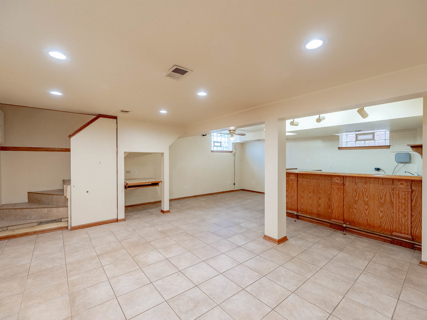 8534 S Kilpatrick Avenue, Chicago, IL 60652