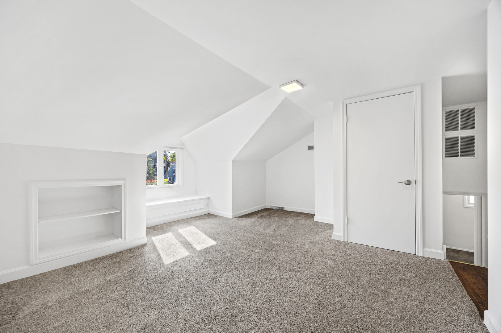 916 Grant Street, Downers Grove, IL 60515