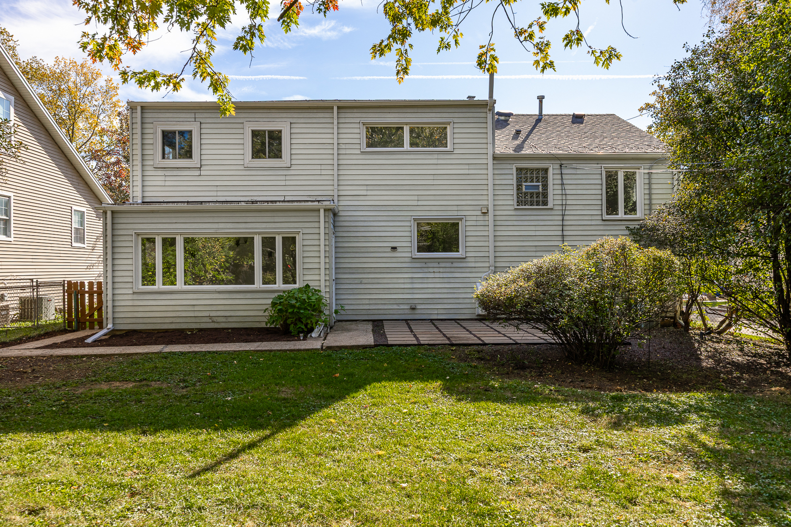 916 Grant Street, Downers Grove, IL 60515