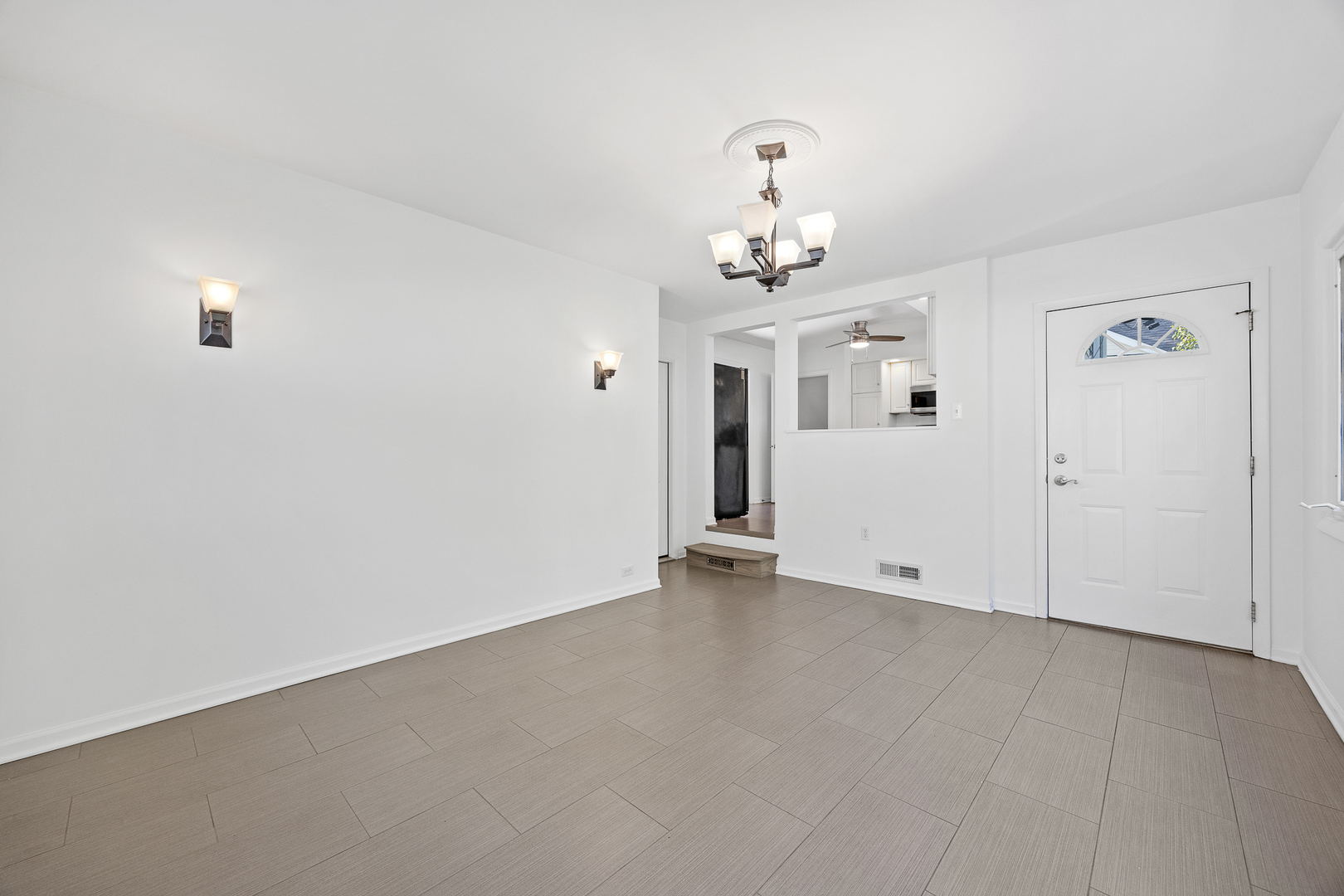 916 Grant Street, Downers Grove, IL 60515