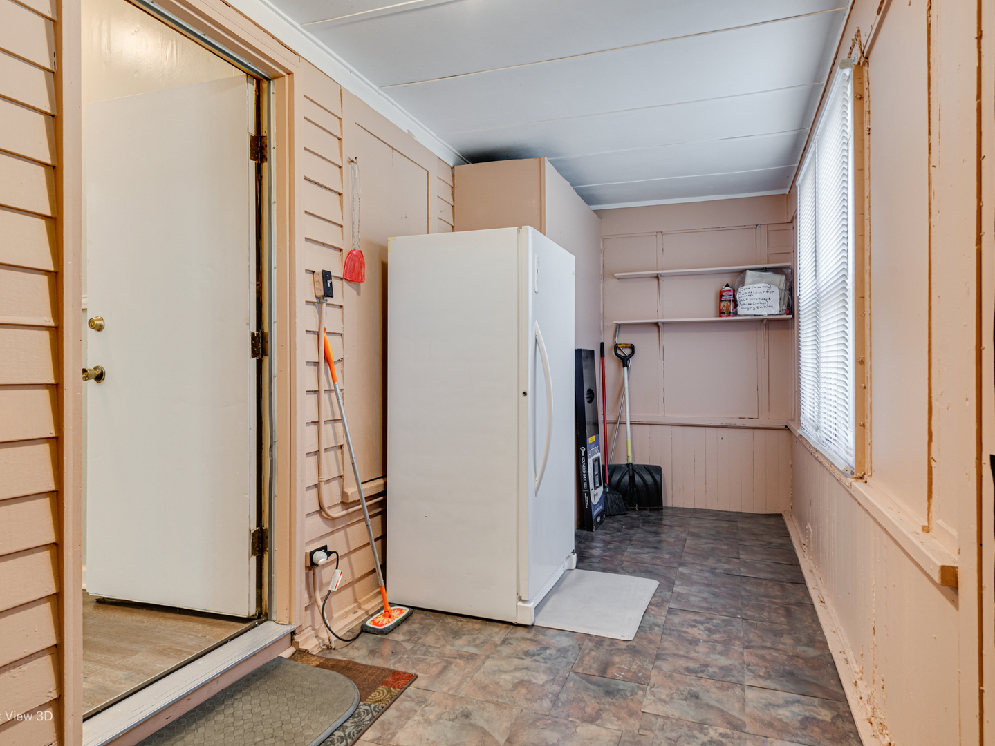 358 Mississippi Avenue, Joliet, IL 60433