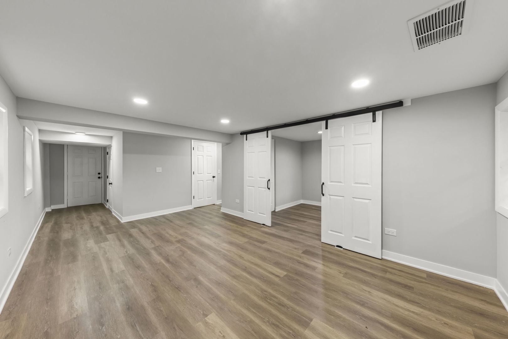 4433 W 100th Street, Oak Lawn, IL 60453