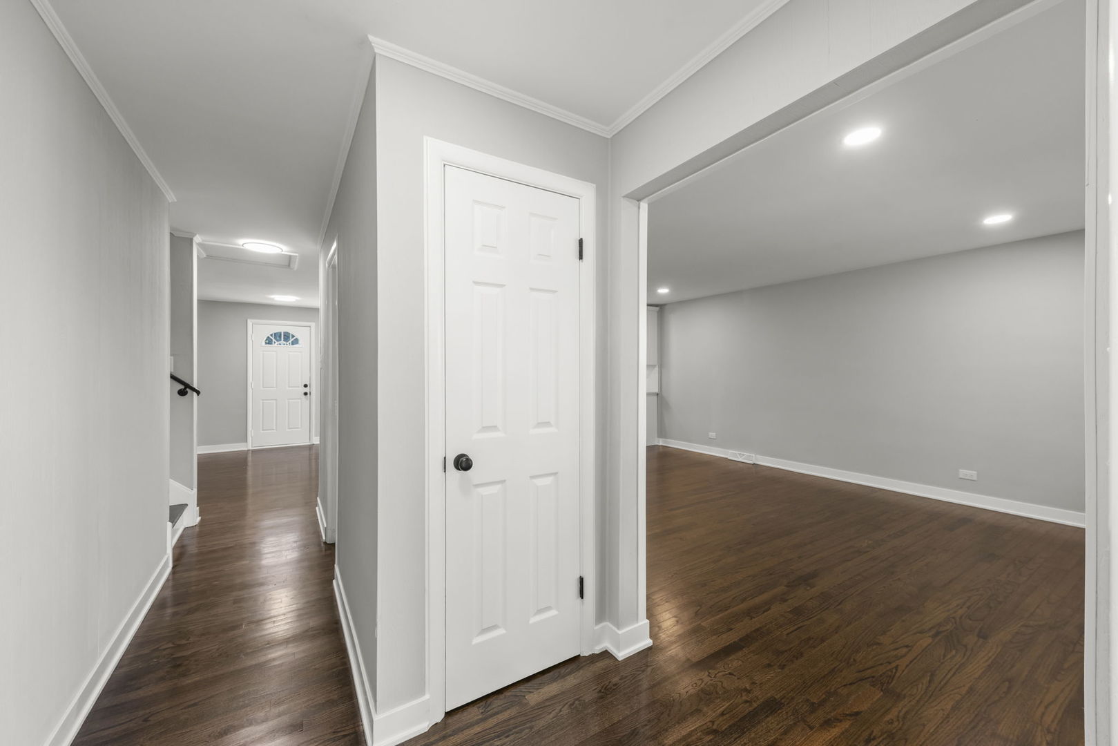 4433 W 100th Street, Oak Lawn, IL 60453