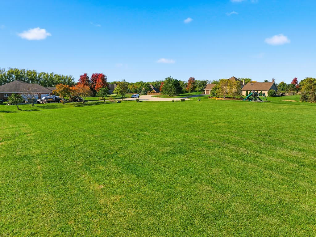 12 W Connie Court, Frankfort, IL 60423