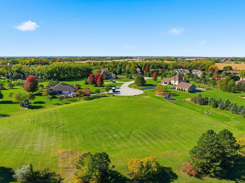 12 W Connie Court, Frankfort, IL 60423