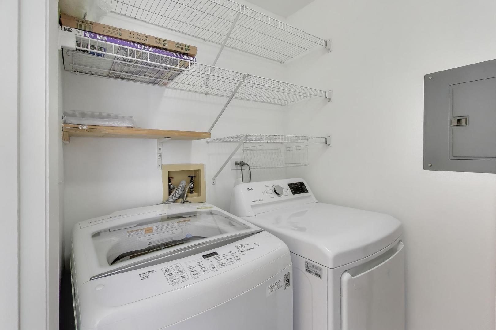 609 Hanover Court #X-1, Schaumburg, IL 60194