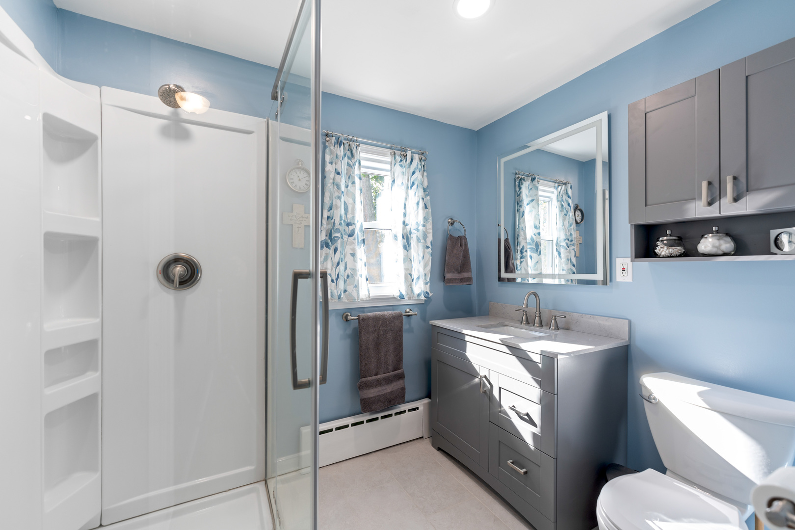 5 E Washington Street, Villa Park, IL 60181