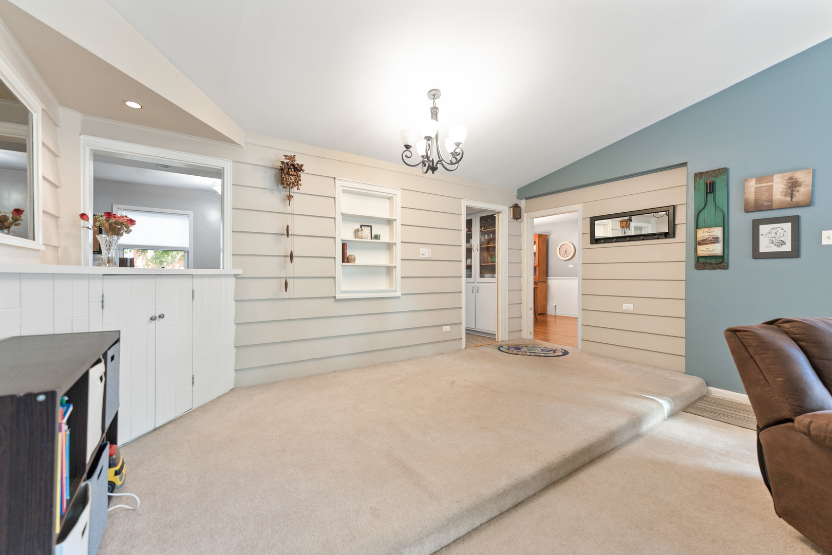 5 E Washington Street, Villa Park, IL 60181