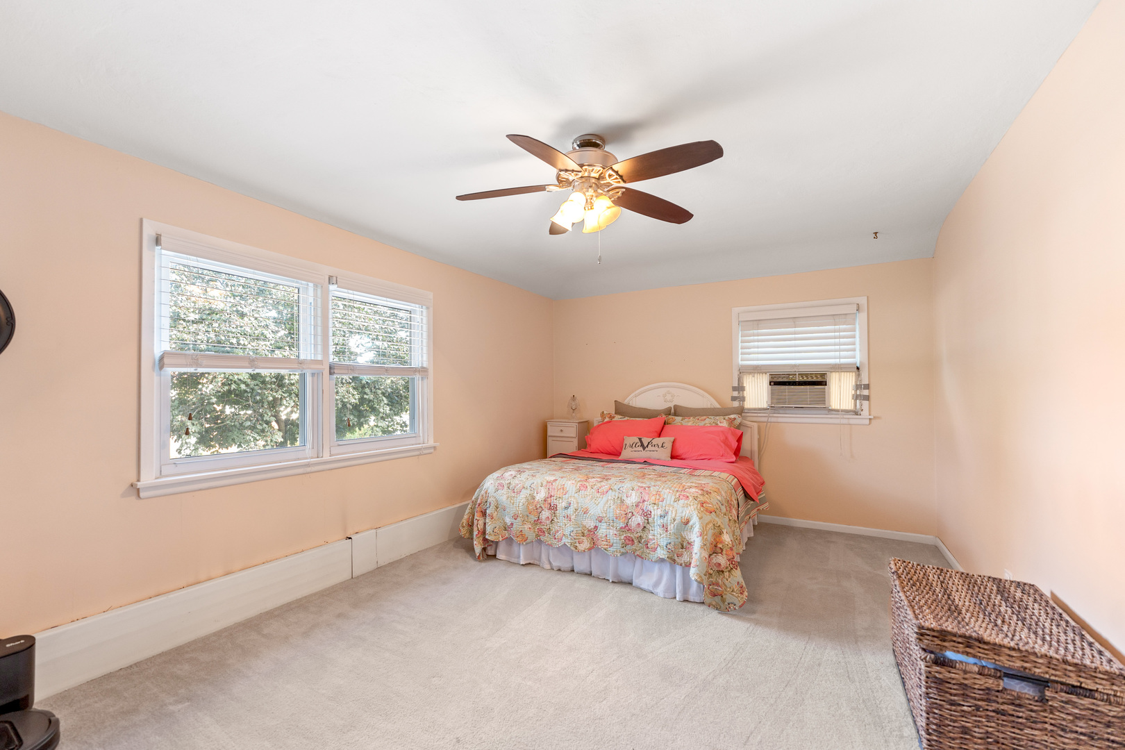 5 E Washington Street, Villa Park, IL 60181