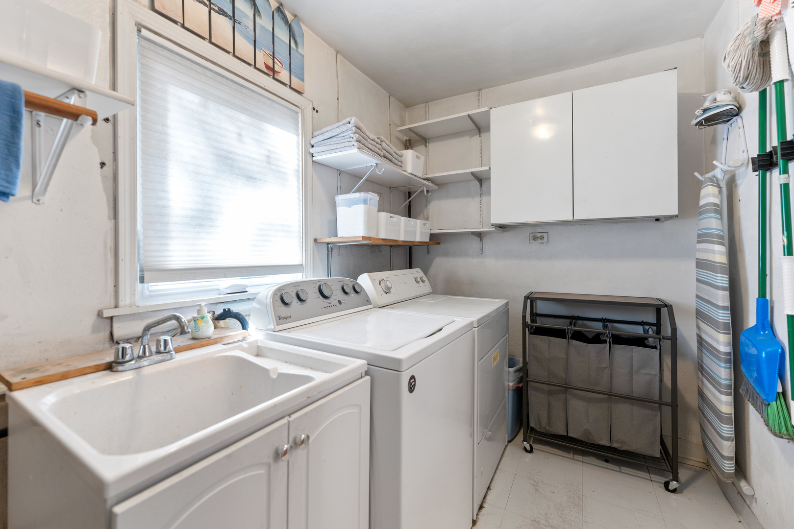 5 E Washington Street, Villa Park, IL 60181