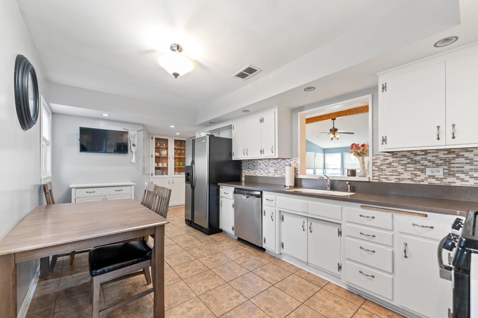 5 E Washington Street, Villa Park, IL 60181