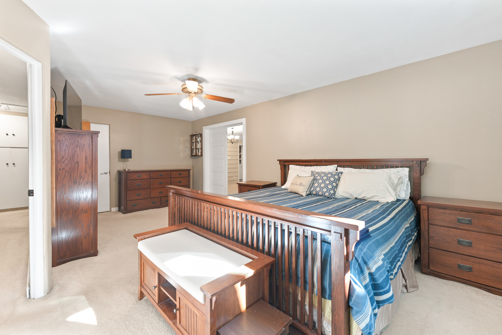 5 E Washington Street, Villa Park, IL 60181