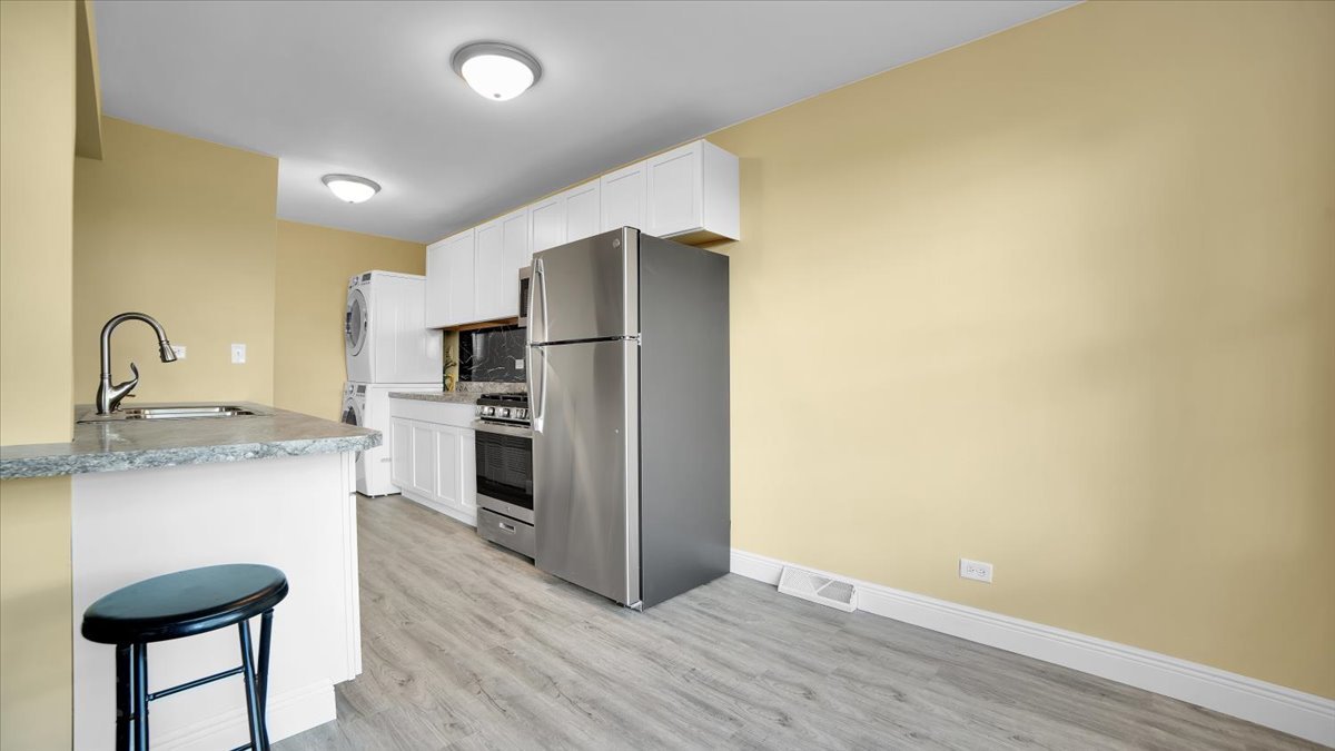 1277 Prairie Avenue #C, Glendale Heights, IL 60139