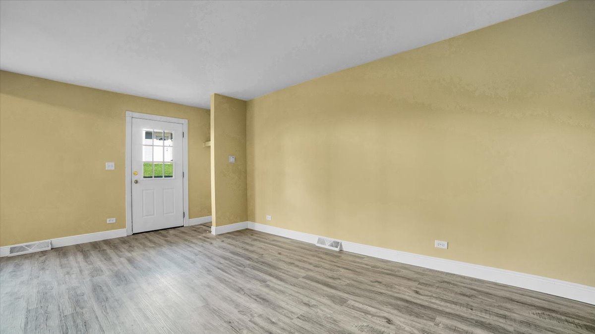 1277 Prairie Avenue #C, Glendale Heights, IL 60139