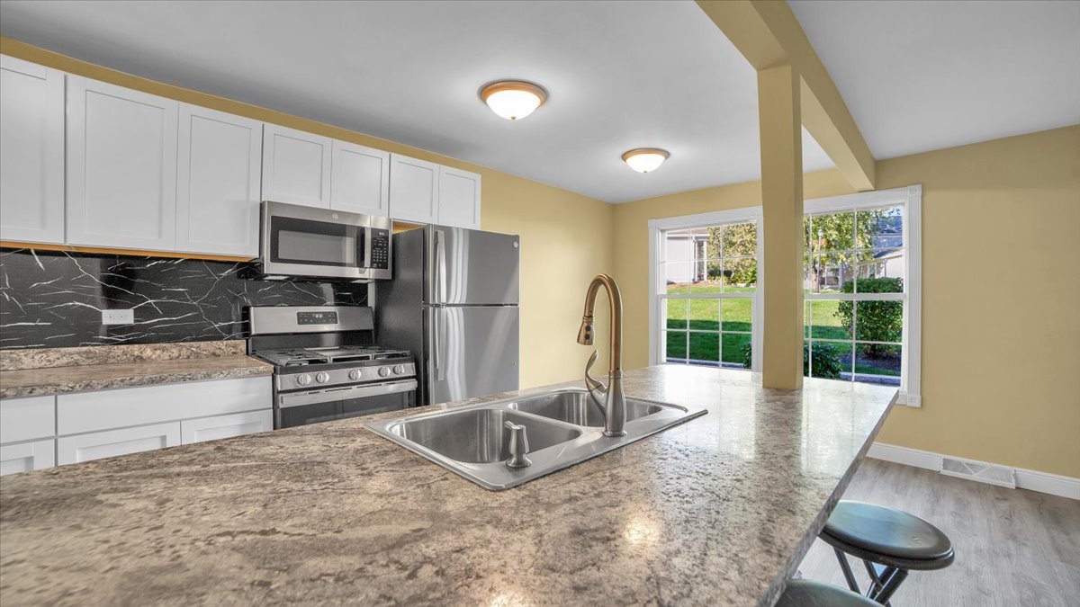 1277 Prairie Avenue #C, Glendale Heights, IL 60139