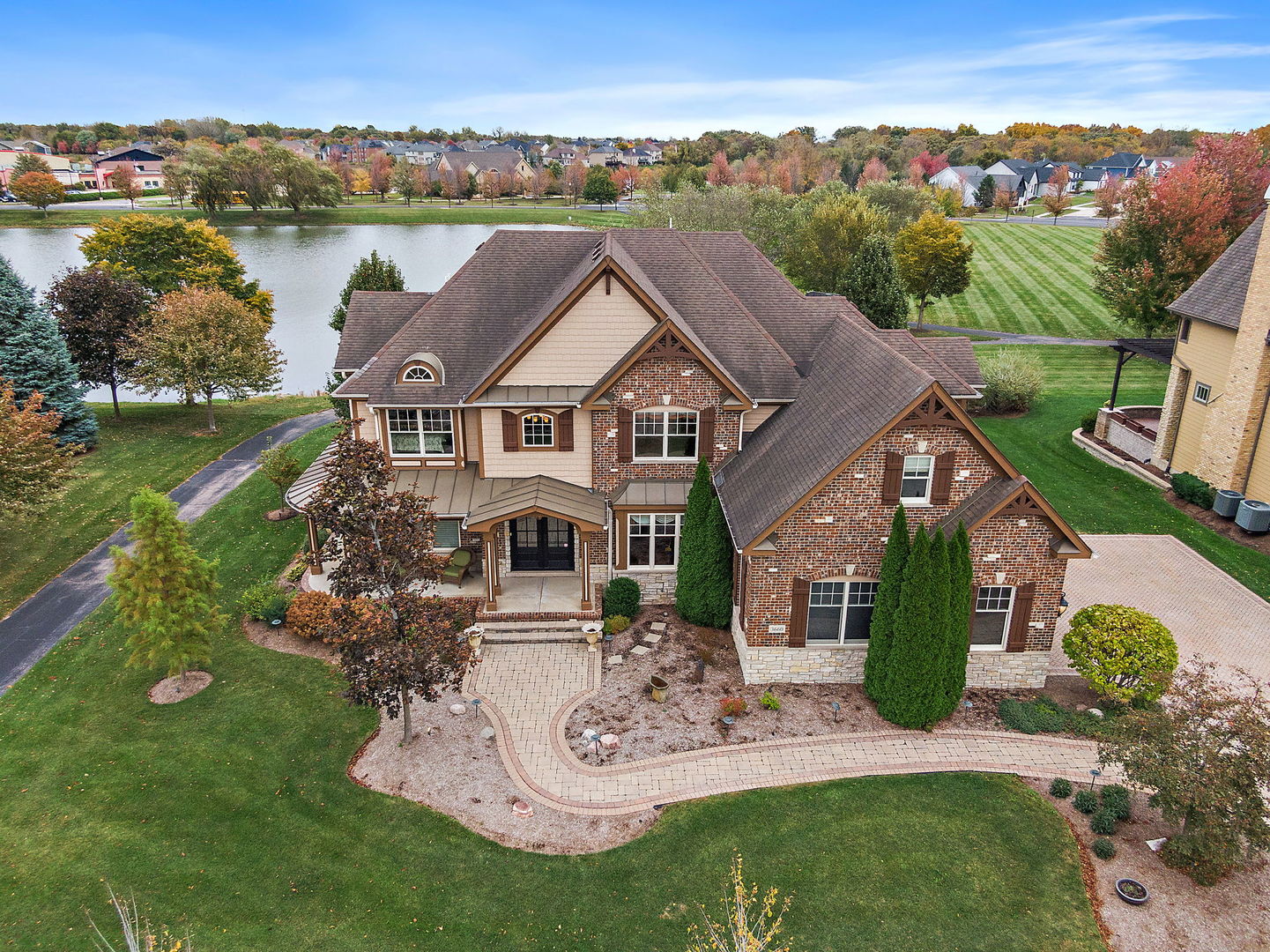 3660 Broadleaf Avenue, Elgin, IL 60124