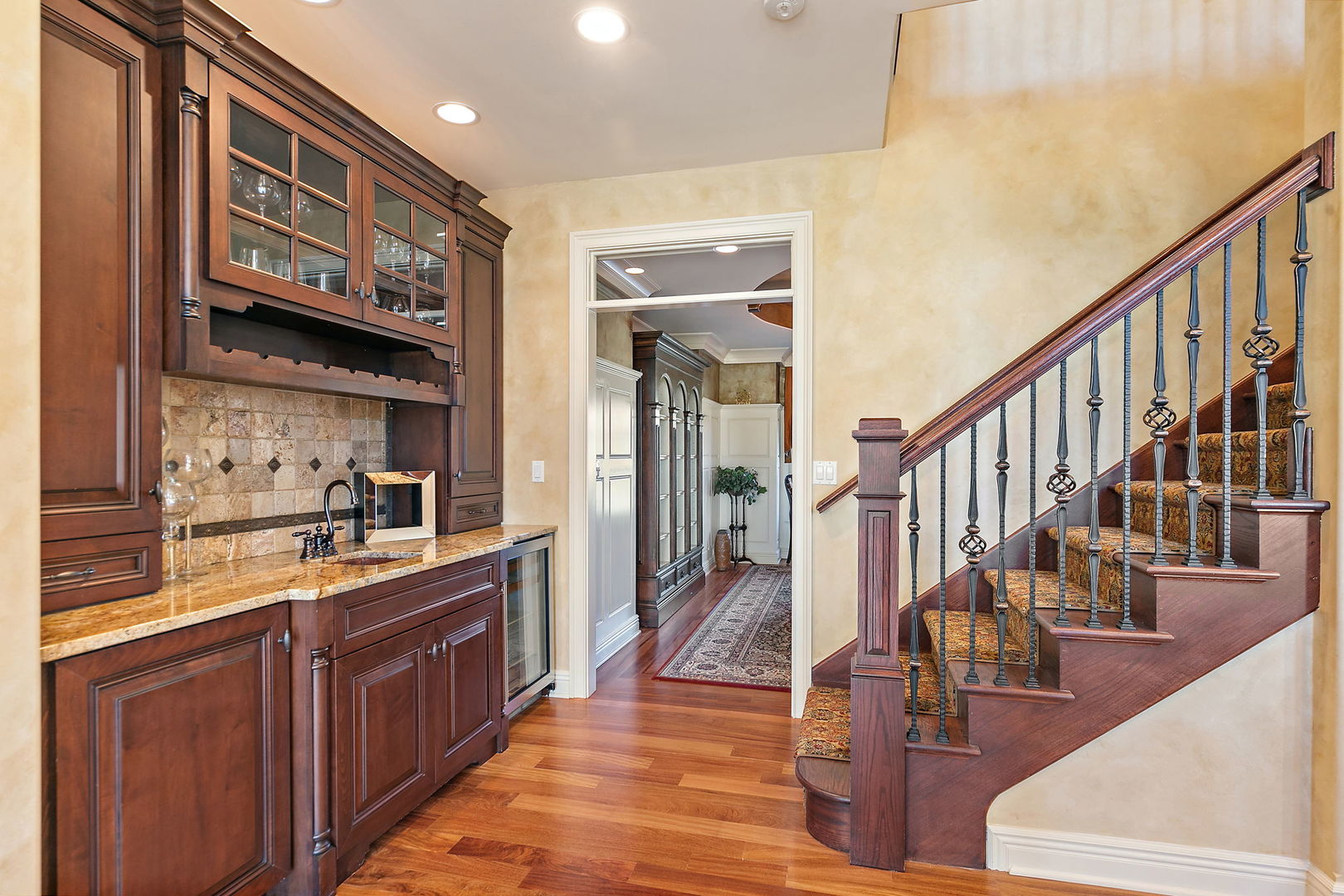 3660 Broadleaf Avenue, Elgin, IL 60124