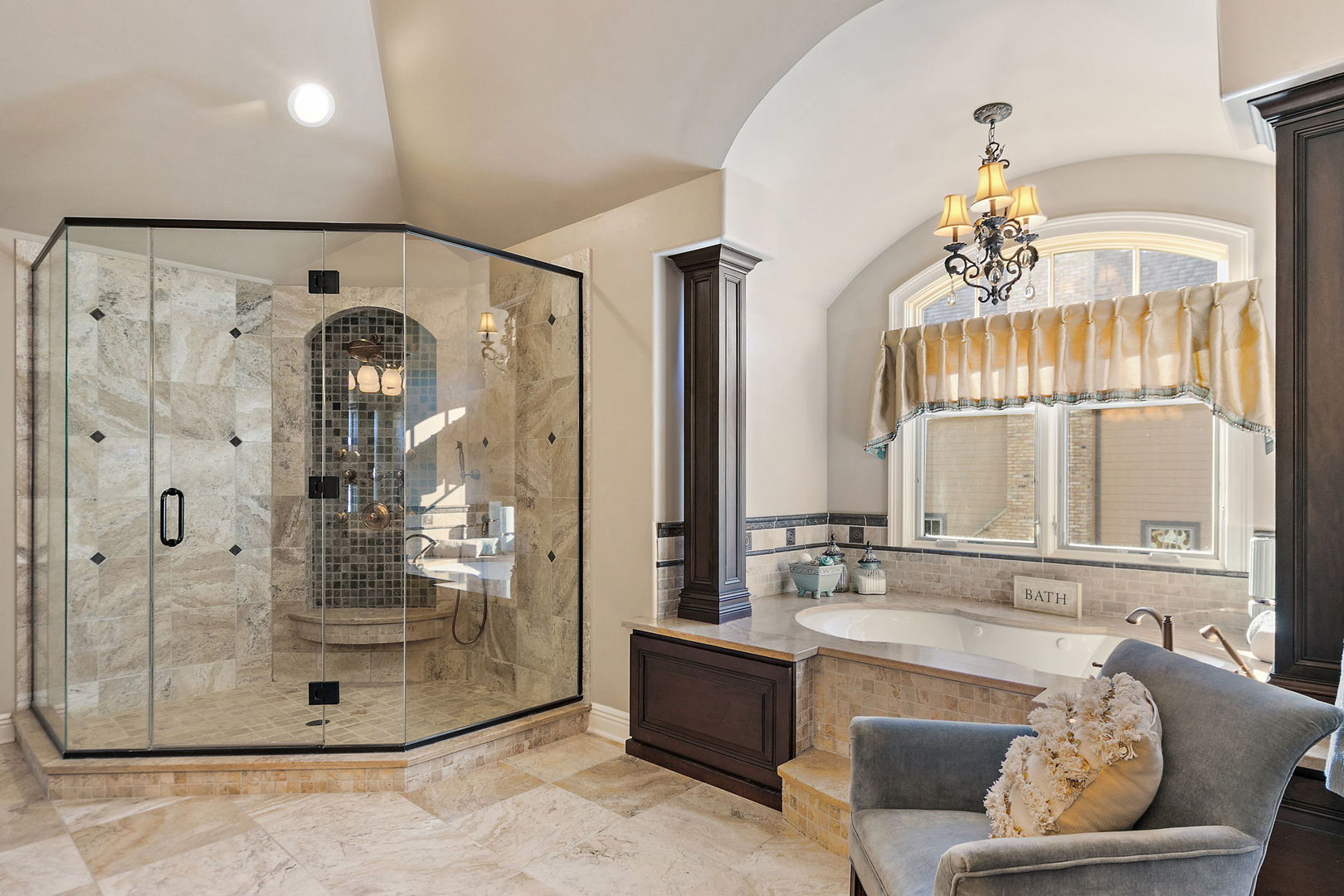 3660 Broadleaf Avenue, Elgin, IL 60124