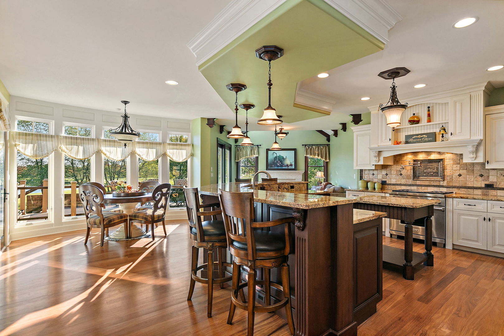 3660 Broadleaf Avenue, Elgin, IL 60124