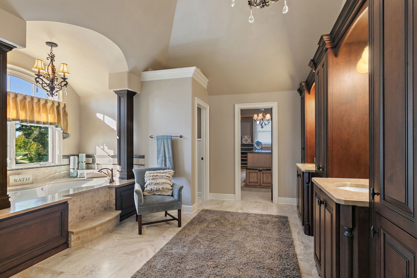 3660 Broadleaf Avenue, Elgin, IL 60124