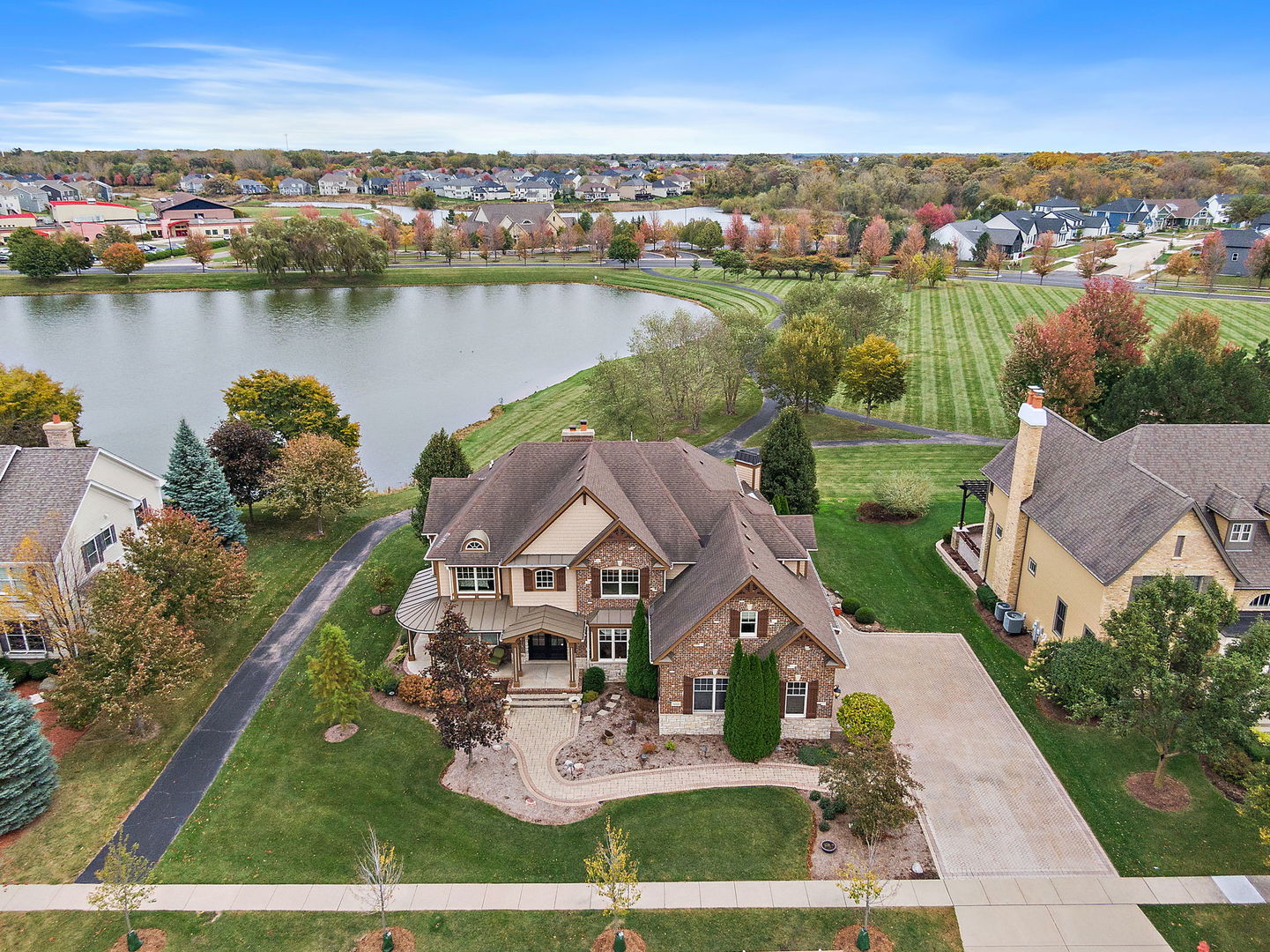 3660 Broadleaf Avenue, Elgin, IL 60124