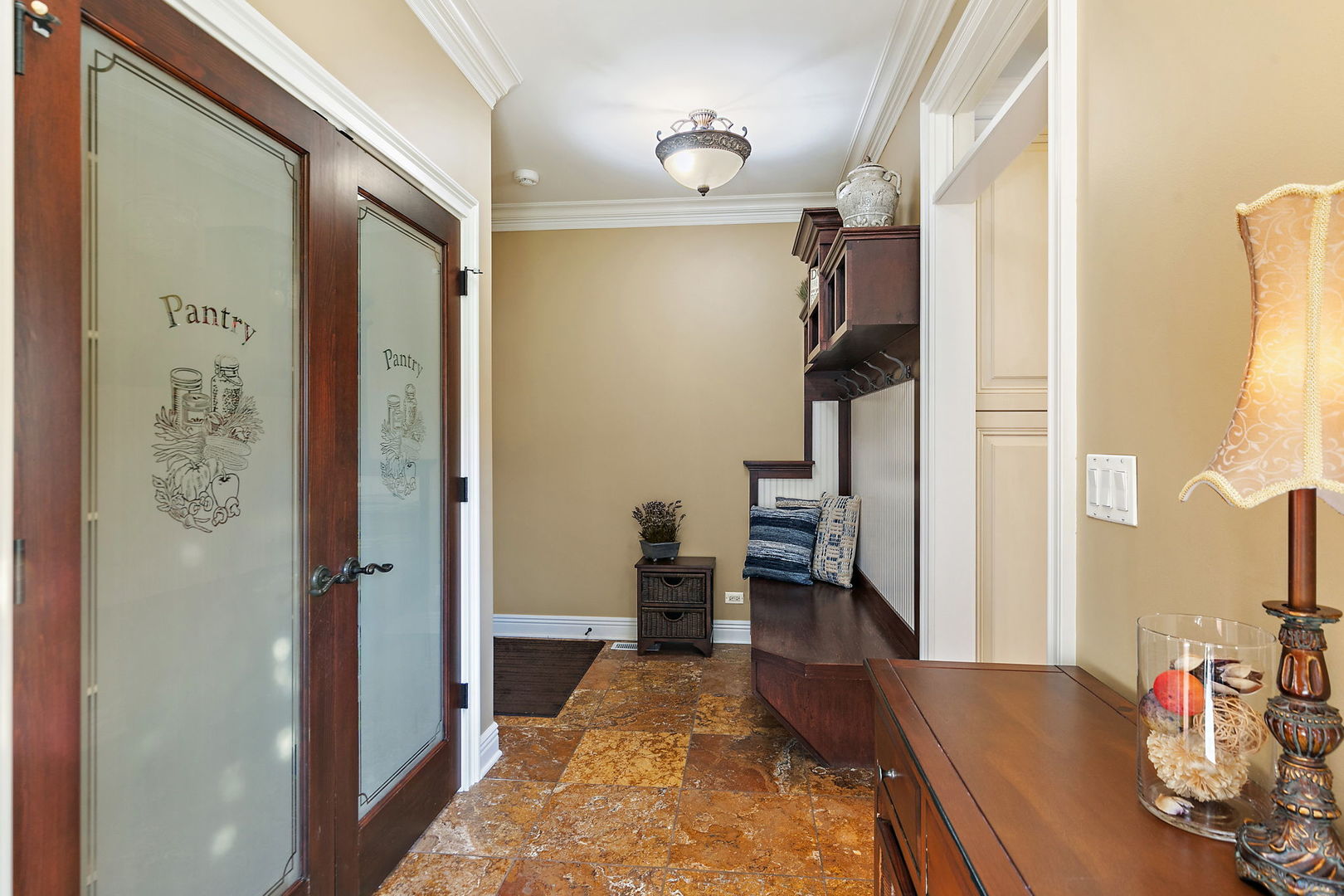 3660 Broadleaf Avenue, Elgin, IL 60124