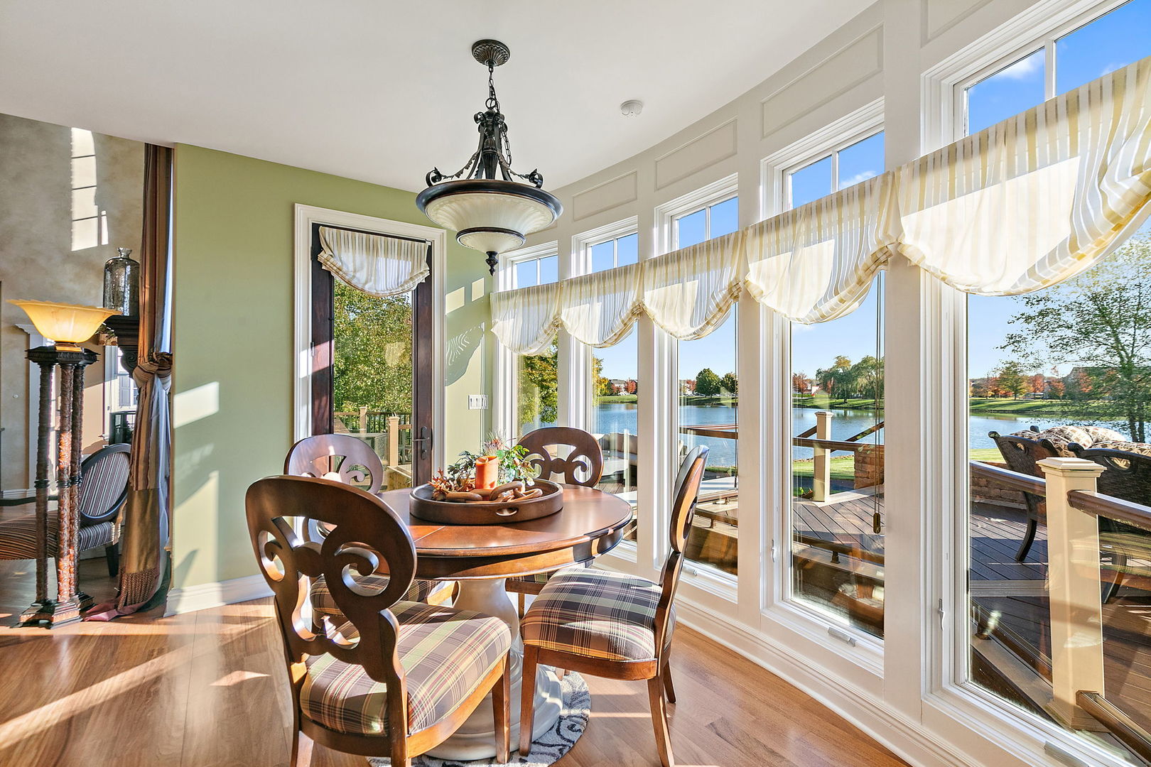 3660 Broadleaf Avenue, Elgin, IL 60124