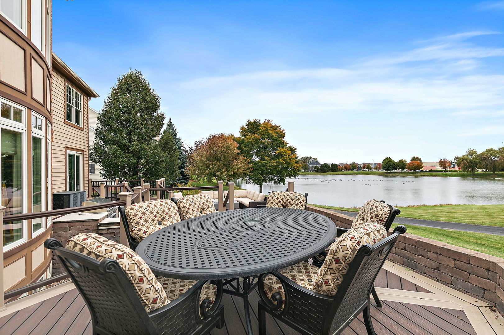 3660 Broadleaf Avenue, Elgin, IL 60124