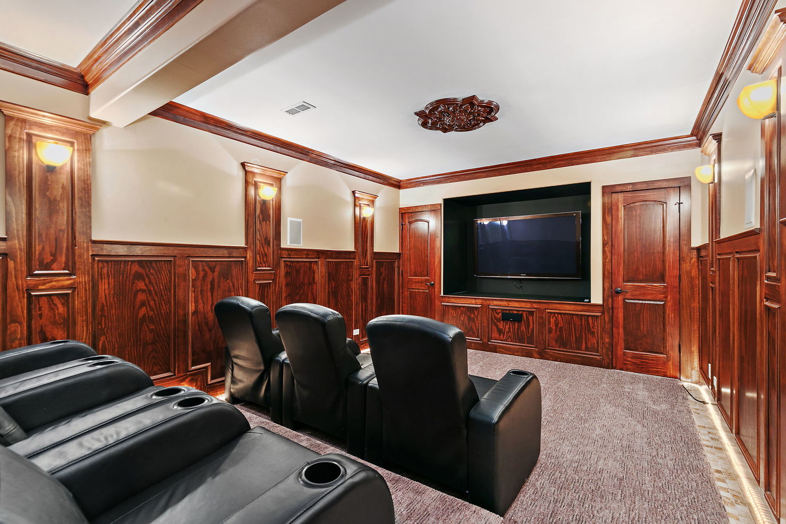 3660 Broadleaf Avenue, Elgin, IL 60124