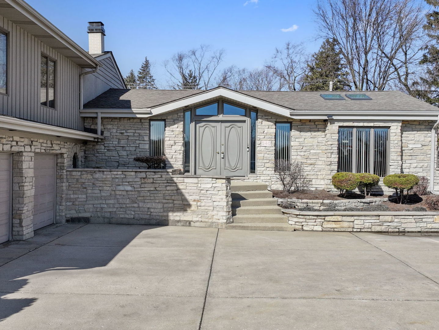 19W040 22nd Street, Lombard, IL 60148