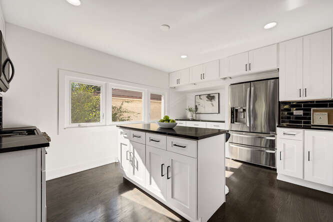 143 Bassford Avenue, La Grange, IL 60525