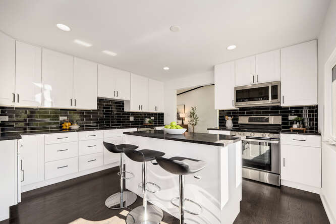 143 Bassford Avenue, La Grange, IL 60525