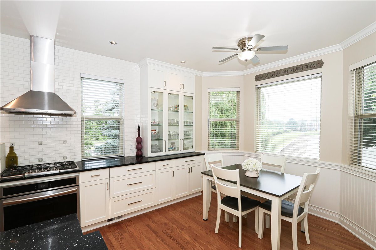 768 W St Johns Place, Addison, IL 60101