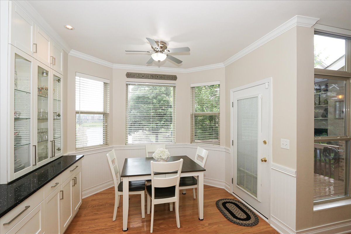 768 W St Johns Place, Addison, IL 60101
