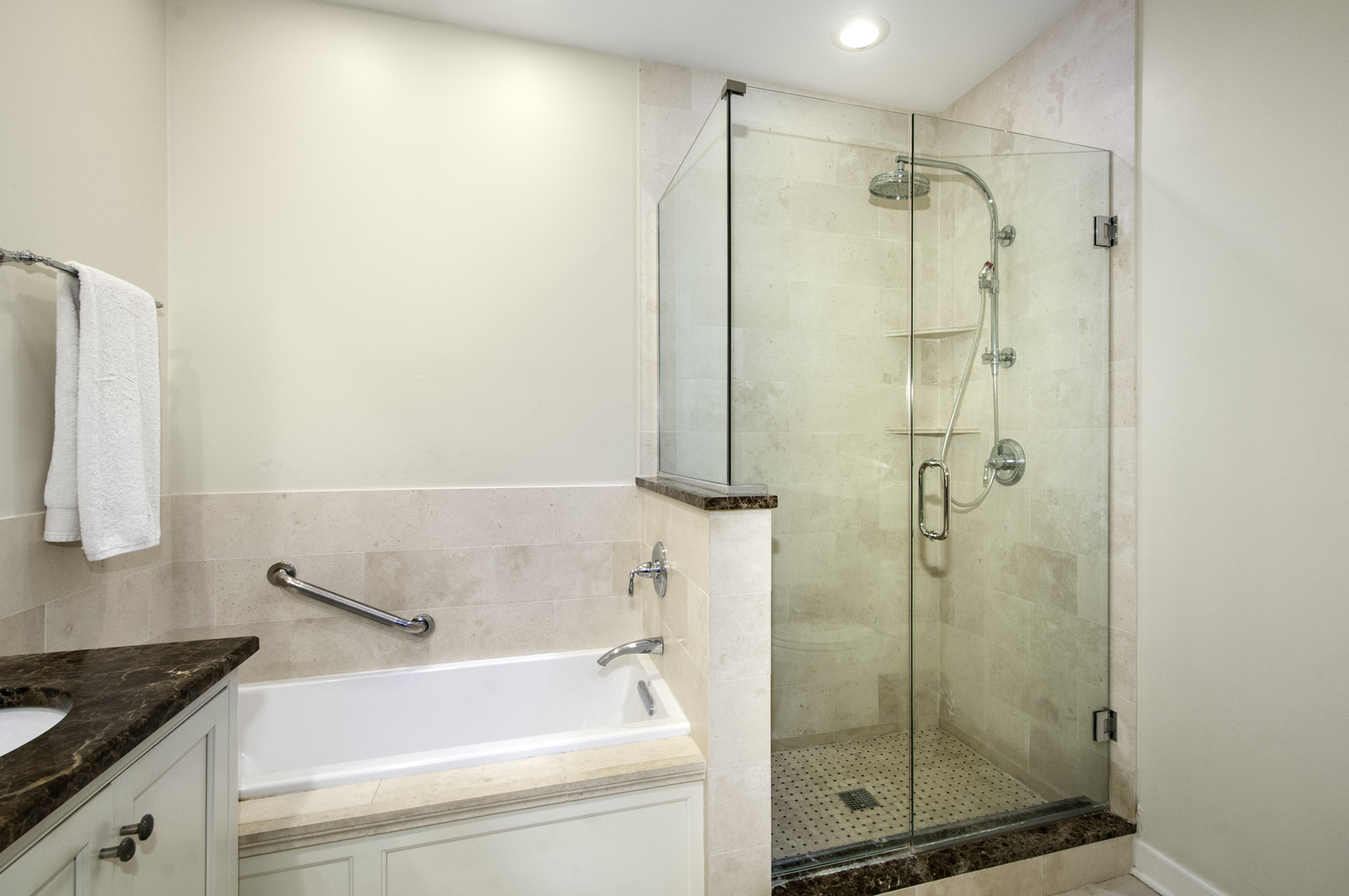 5209 Commonwealth Avenue, Western Springs, IL 60558