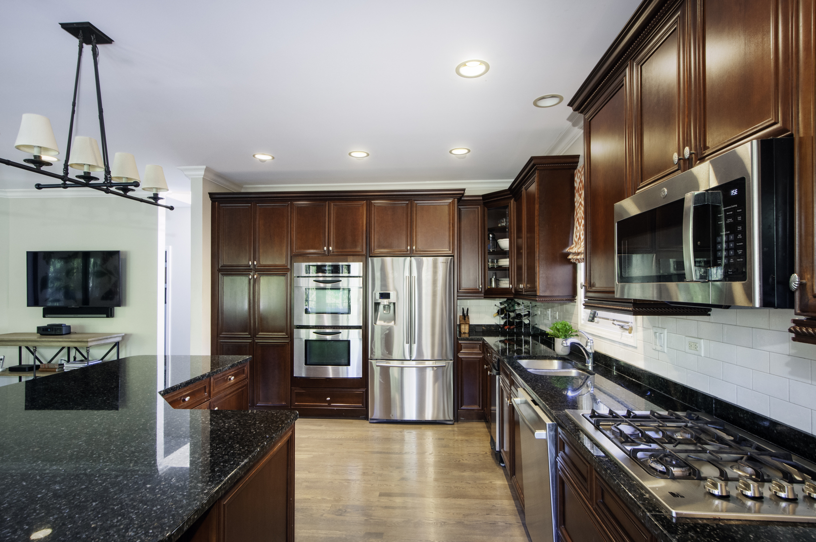 5209 Commonwealth Avenue, Western Springs, IL 60558