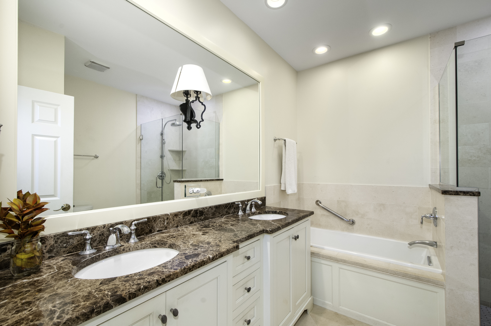 5209 Commonwealth Avenue, Western Springs, IL 60558