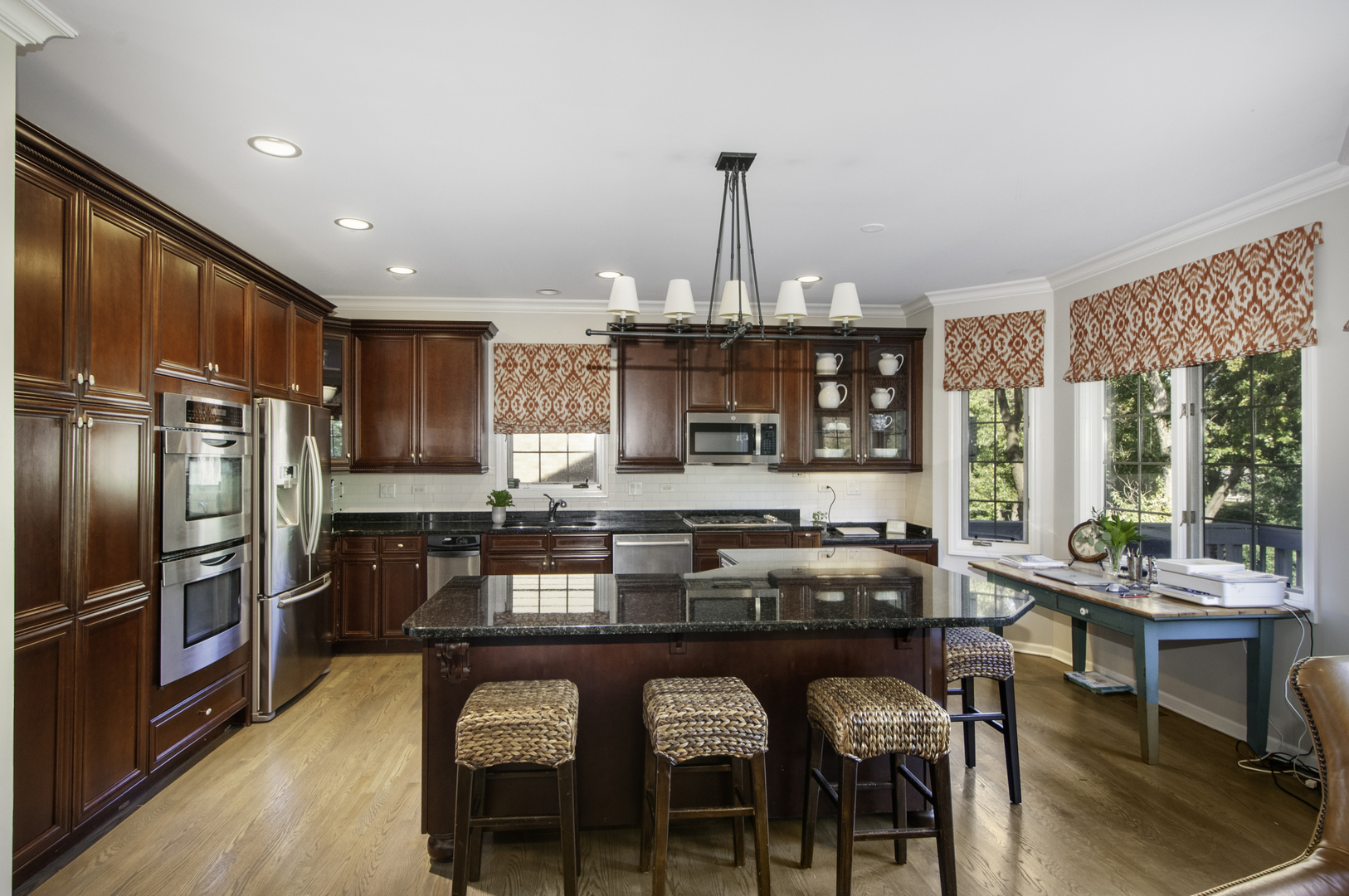 5209 Commonwealth Avenue, Western Springs, IL 60558